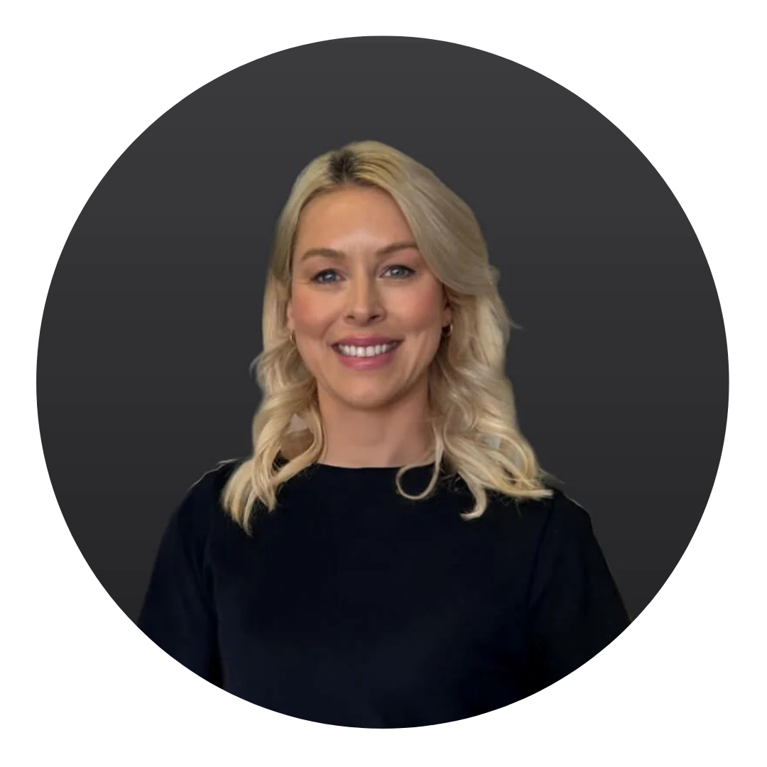 Staff - Laura Staff - Laura